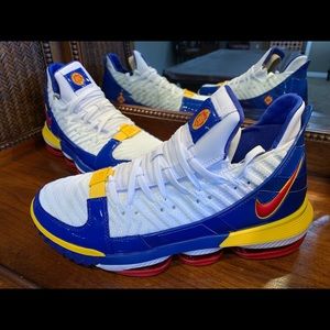 🔥 Nike LeBron 16 SB “Superman” 🔥 LeBron James XVI Near perfect condition!